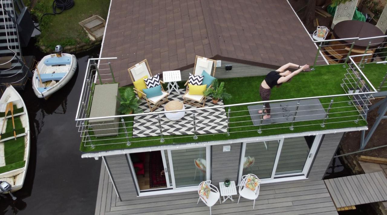 Tulana Taggs - Floating Home On Idyllic Island Hampton Hill Luaran gambar