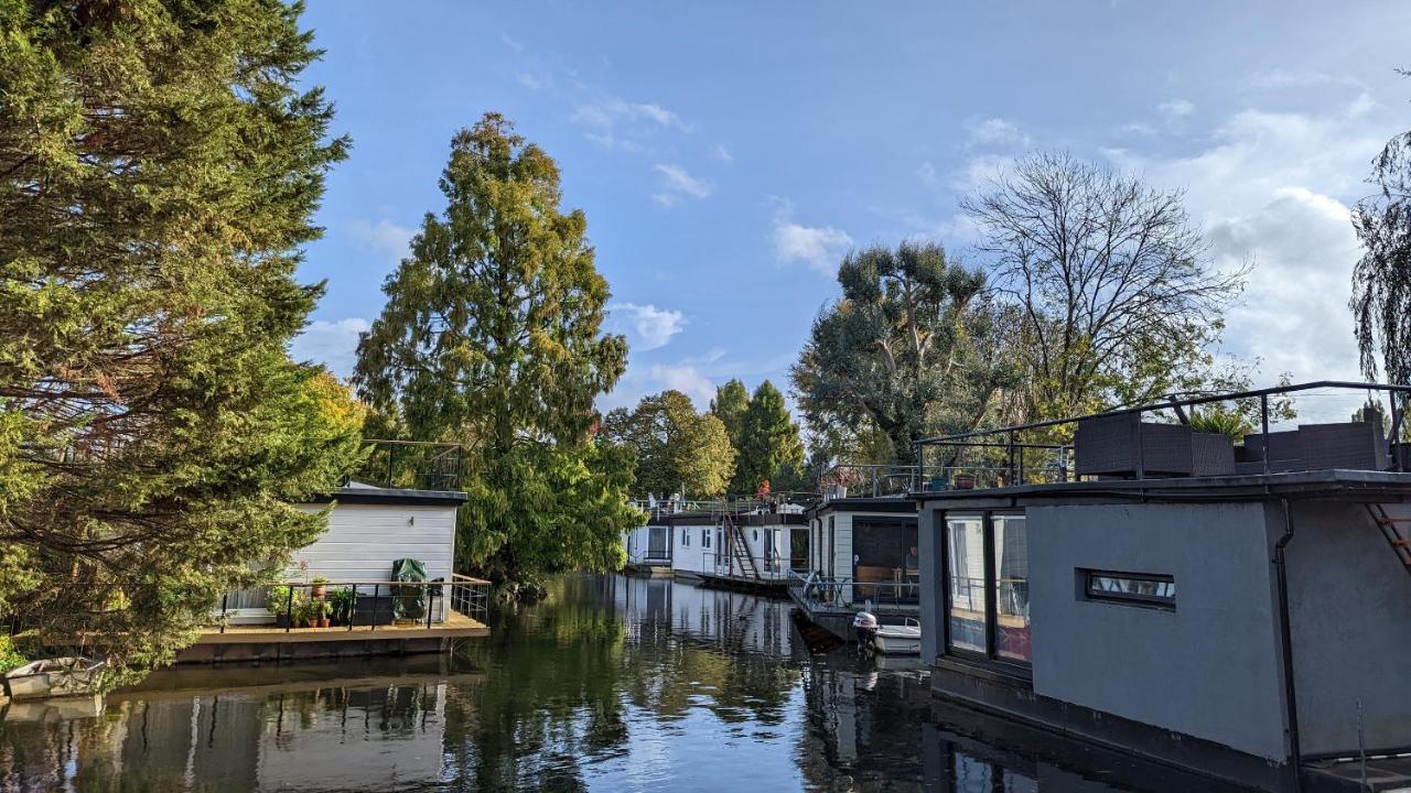 Tulana Taggs - Floating Home On Idyllic Island Hampton Hill Luaran gambar